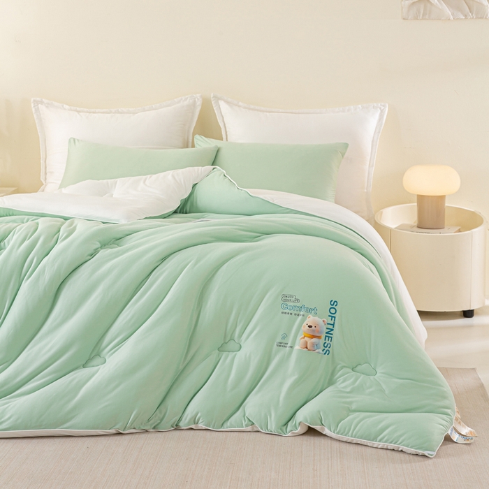91家纺网 家纺一手货源 找家纺 天瑜家纺 2025新款纯色牛奶丝针织冬被被子被芯 浅绿色