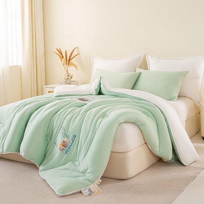 91家纺网 家纺一手货源 找家纺 天瑜家纺 2025新款纯色牛奶丝针织冬被被子被芯 浅绿色