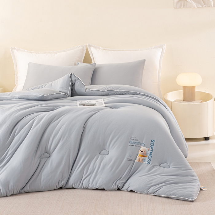 91家纺网 家纺一手货源 找家纺 天瑜家纺 2025新款纯色牛奶丝针织冬被被子被芯 浅灰色