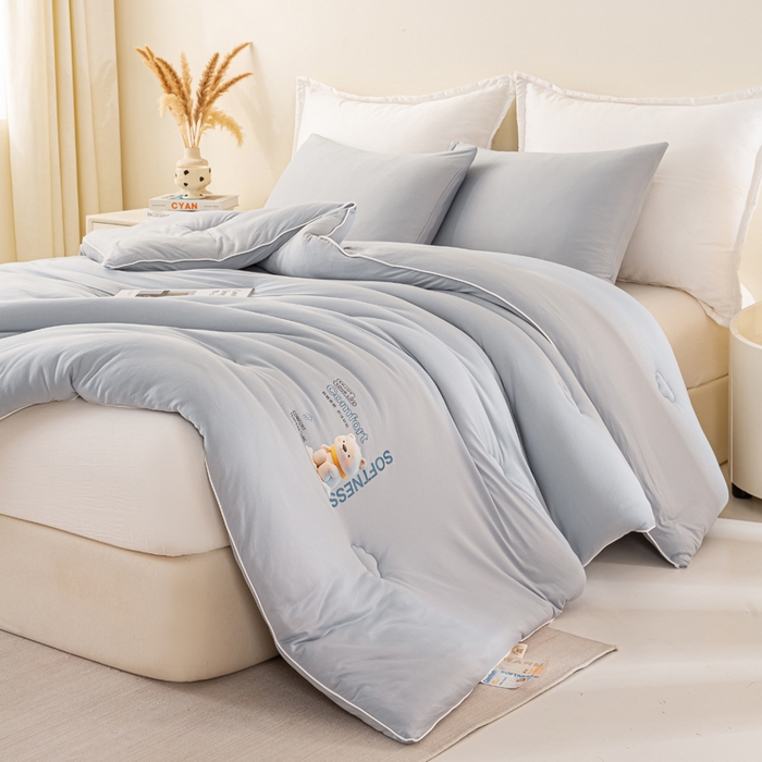 91家纺网 家纺一手货源 找家纺 天瑜家纺 2025新款纯色牛奶丝针织冬被被子被芯 浅灰色