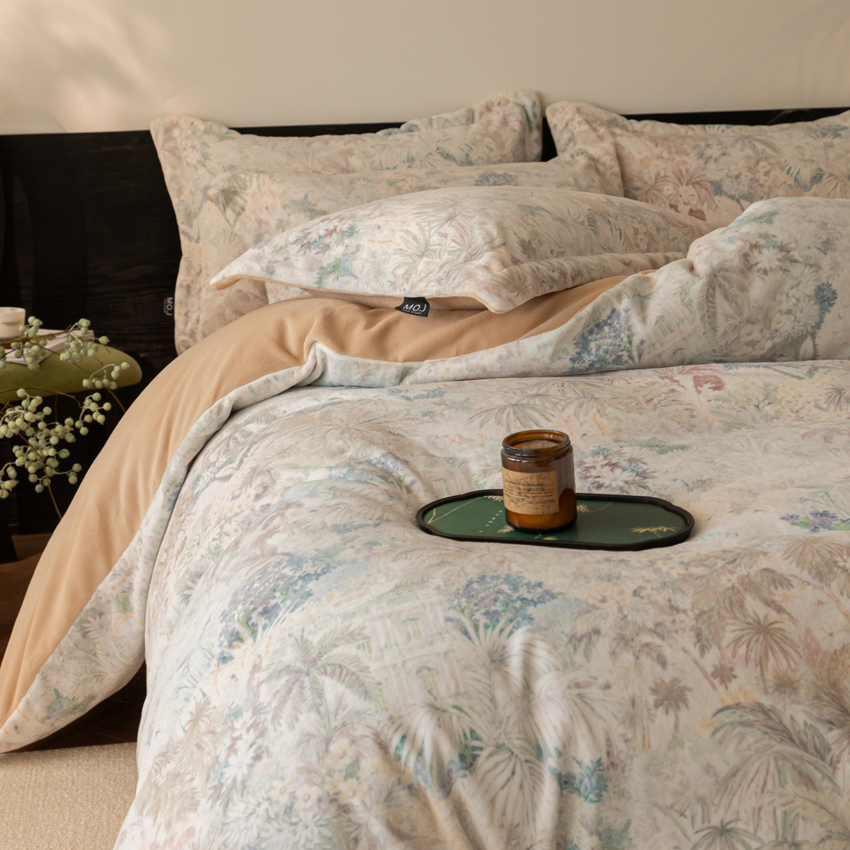 91家纺网 家纺一手货源 找家纺 寐绸家纺 2025秋冬新款230g牛奶绒数码印花四件套 数码四件套-丛林之恋