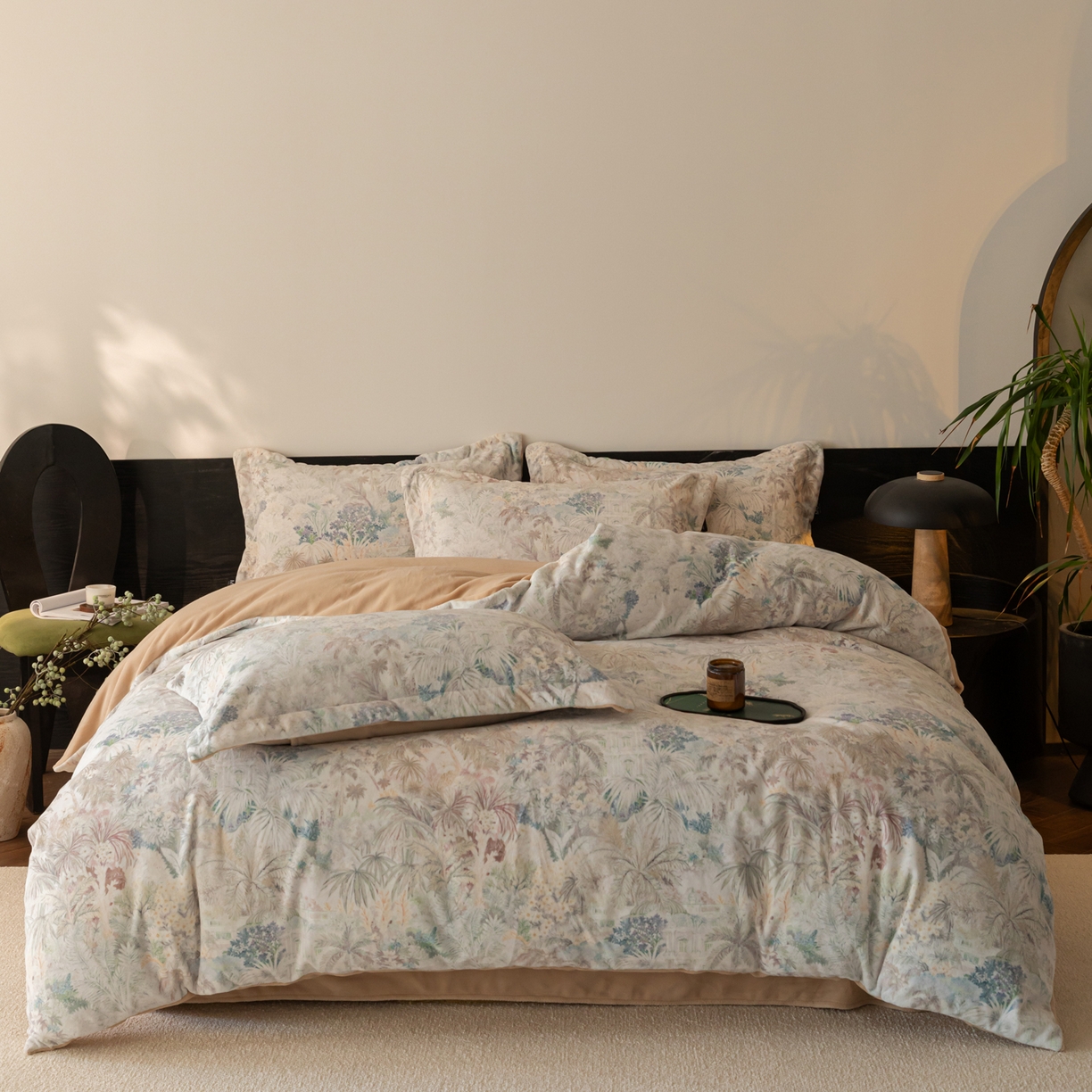 91家纺网 家纺一手货源 找家纺 寐绸家纺 2025秋冬新款230g牛奶绒数码印花四件套 数码四件套-丛林之恋