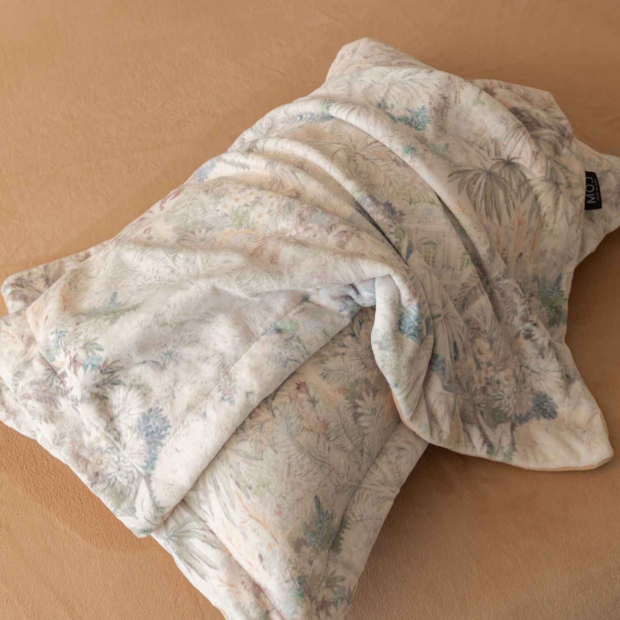 91家纺网 家纺一手货源 找家纺 寐绸家纺 2025秋冬新款230g牛奶绒数码印花四件套 数码四件套-丛林之恋