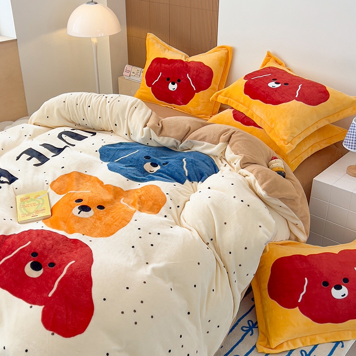 91家纺网 家纺一手货源 找家纺 福来临家纺 2025牛奶绒大版卡通四件套 狗狗叠叠乐