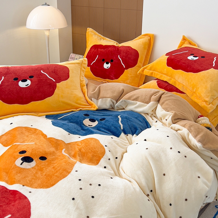 91家纺网 家纺一手货源 找家纺 福来临家纺 2025牛奶绒大版卡通四件套 狗狗叠叠乐