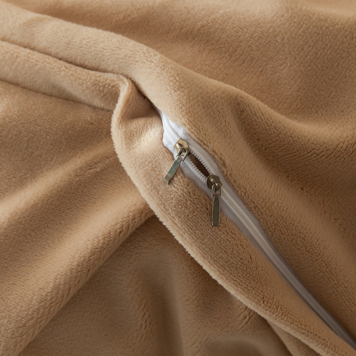 91家纺网 家纺一手货源 找家纺 寐绸家纺 2025秋冬新款230g牛奶绒数码印花四件套 数码四件套-丛林之恋