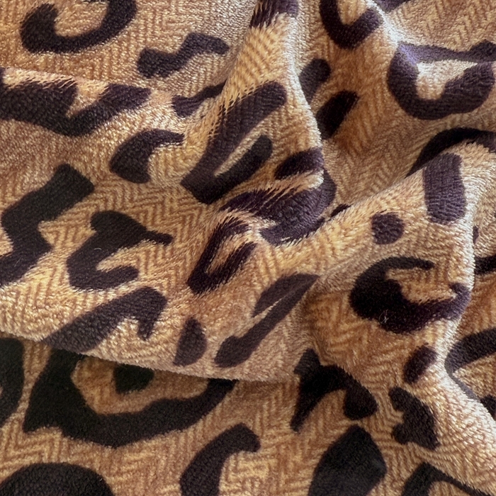 91家纺网 家纺一手货源 找家纺 梵克保罗 2025秋冬新款印花牛奶绒床盖炕垫炕盖四件套-云裳 云裳-经典豹纹