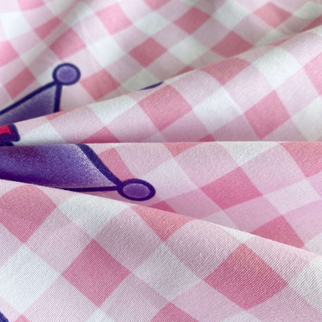 91家纺网 家纺一手货源 找家纺 一电 2025新款卡通A类水洗棉麻单人单层枕头套亲肤双人枕套 欢乐库洛米