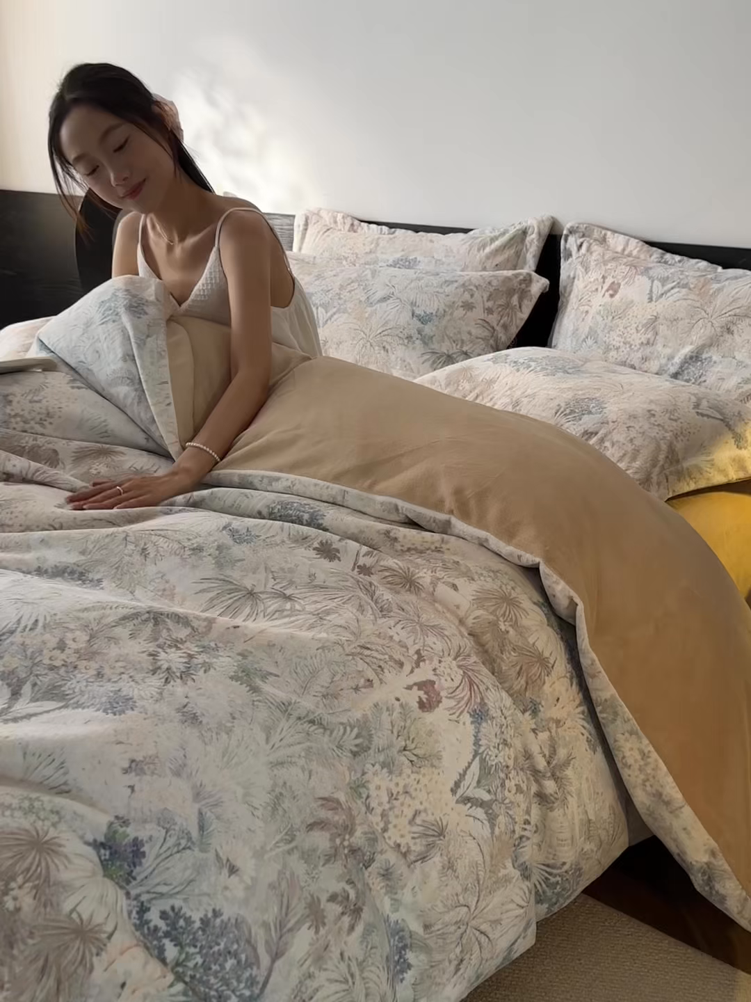 91家纺网 家纺一手货源 找家纺 寐绸家纺 2025秋冬新款230g牛奶绒数码印花四件套 数码四件套-丛林之恋