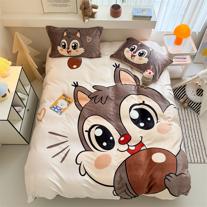 91家纺网 家纺一手货源 找家纺 福来临家纺 2025牛奶绒大版卡通四件套 可爱松鼠