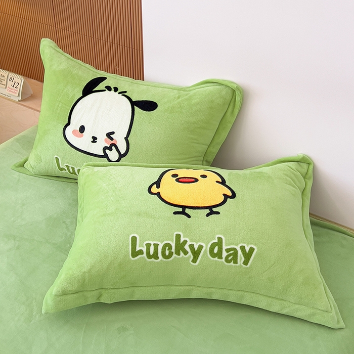 91家纺网 家纺一手货源 找家纺 福来临家纺 2025牛奶绒大版卡通四件套 奶狗pipi