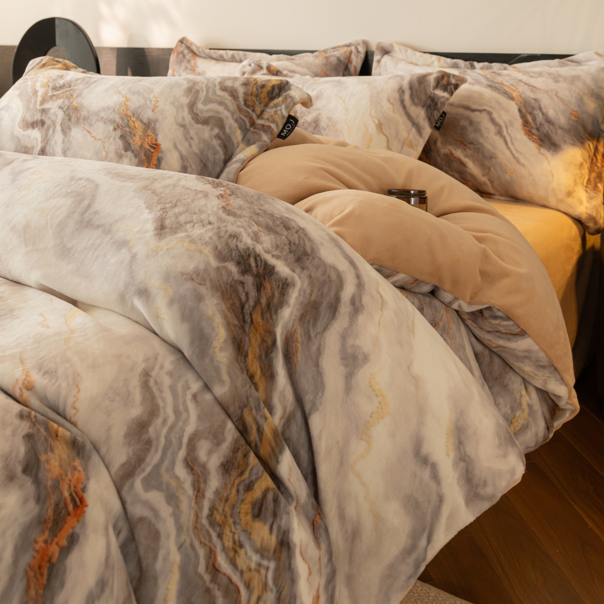 91家纺网 家纺一手货源 找家纺 寐绸家纺 2025秋冬新款230g牛奶绒数码印花四件套 数码四件套-大理石纹