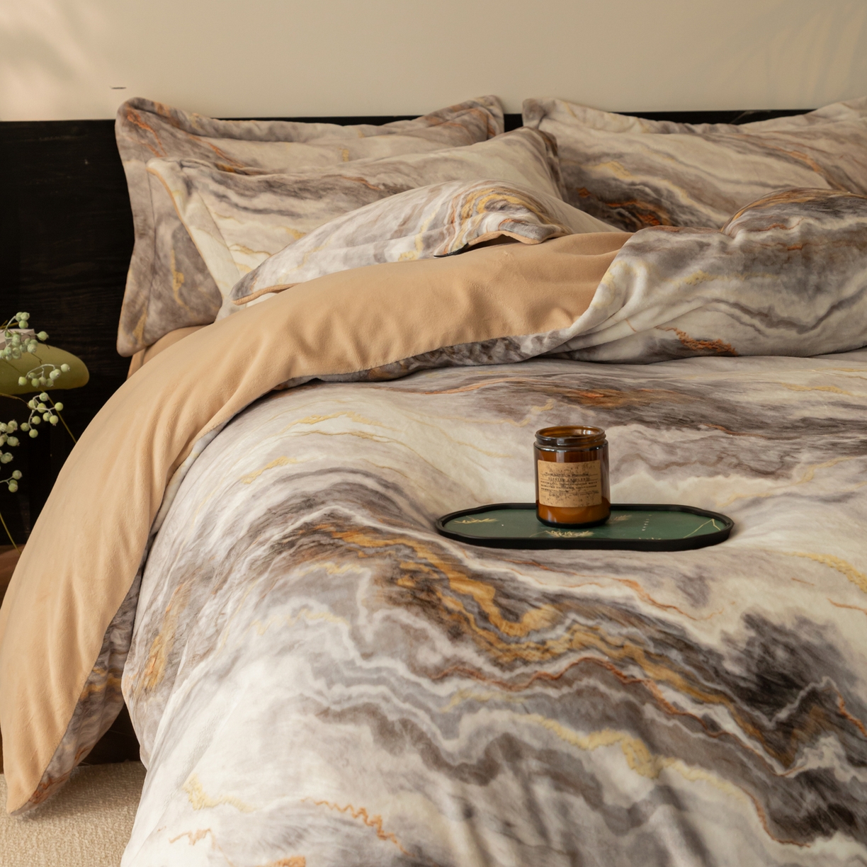 91家纺网 家纺一手货源 找家纺 寐绸家纺 2025秋冬新款230g牛奶绒数码印花四件套 数码四件套-大理石纹