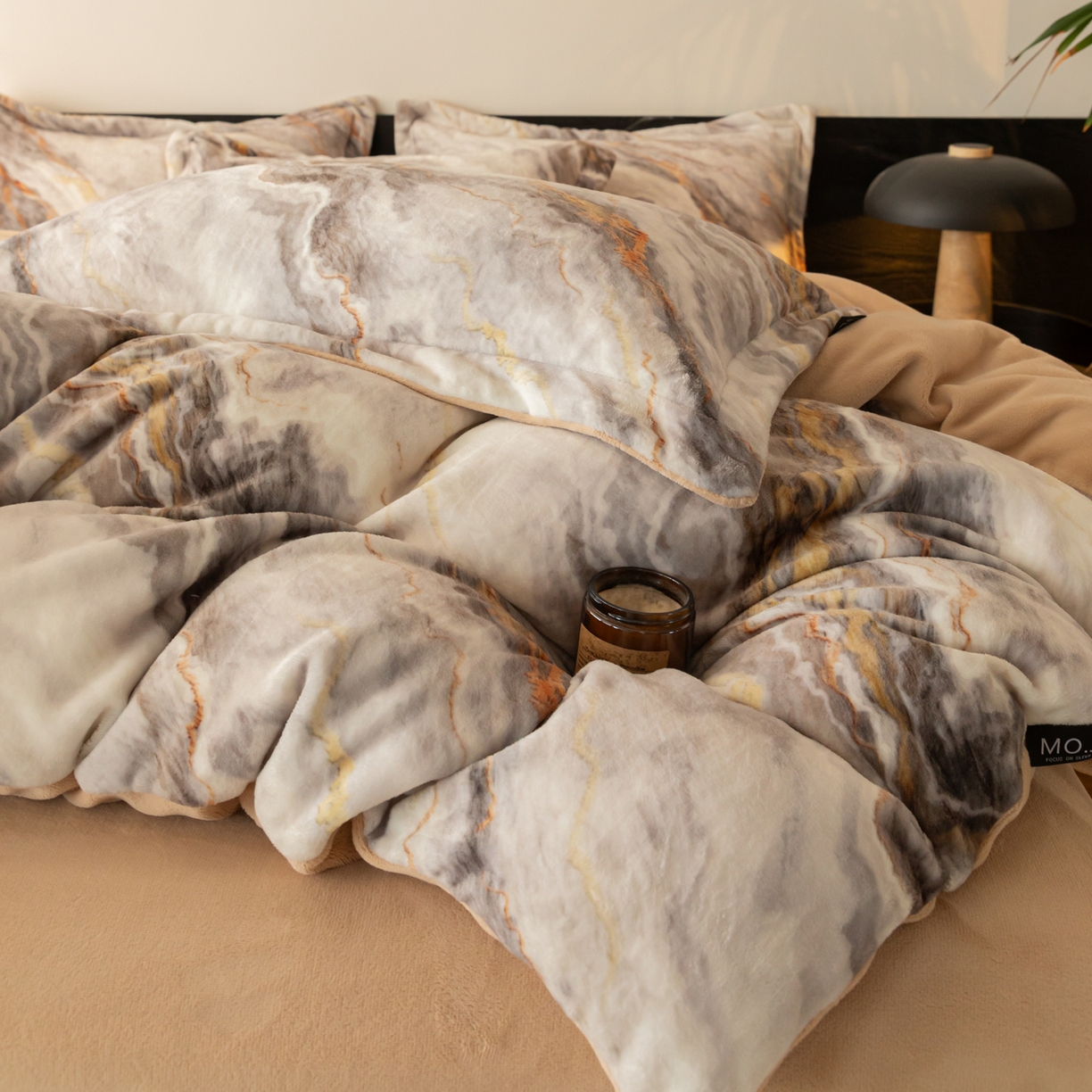 91家纺网 家纺一手货源 找家纺 寐绸家纺 2025秋冬新款230g牛奶绒数码印花四件套 数码四件套-大理石纹