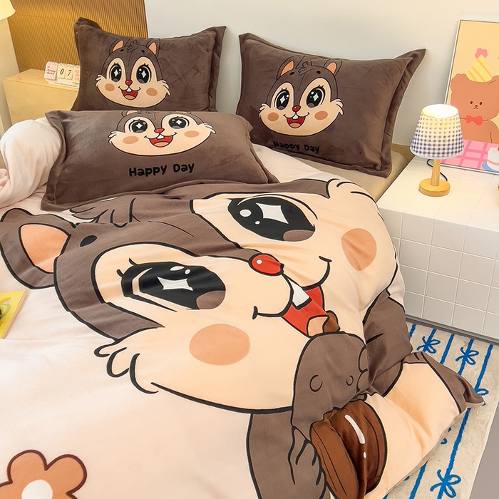 91家纺网 家纺一手货源 找家纺 福来临家纺 2025牛奶绒大版卡通四件套 松鼠宝贝