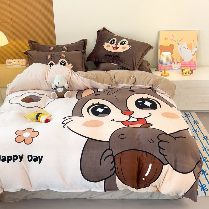 91家纺网 家纺一手货源 找家纺 福来临家纺 2025牛奶绒大版卡通四件套 松鼠宝贝