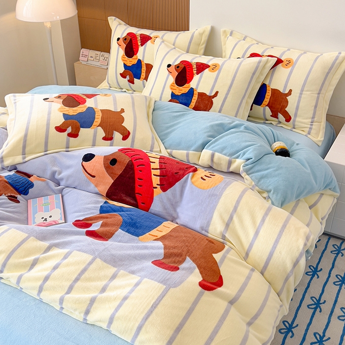 91家纺网 家纺一手货源 找家纺 福来临家纺 2025牛奶绒大版卡通四件套 汪可爱