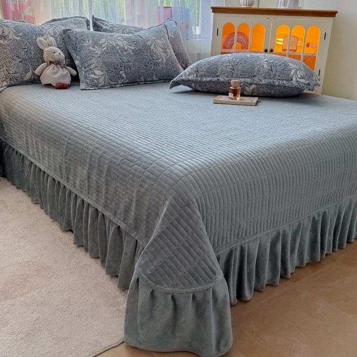 91家纺网 家纺一手货源 找家纺 梵克保罗 2025秋冬新款印花牛奶绒床盖炕垫炕盖四件套-云裳 云裳-可可之梦