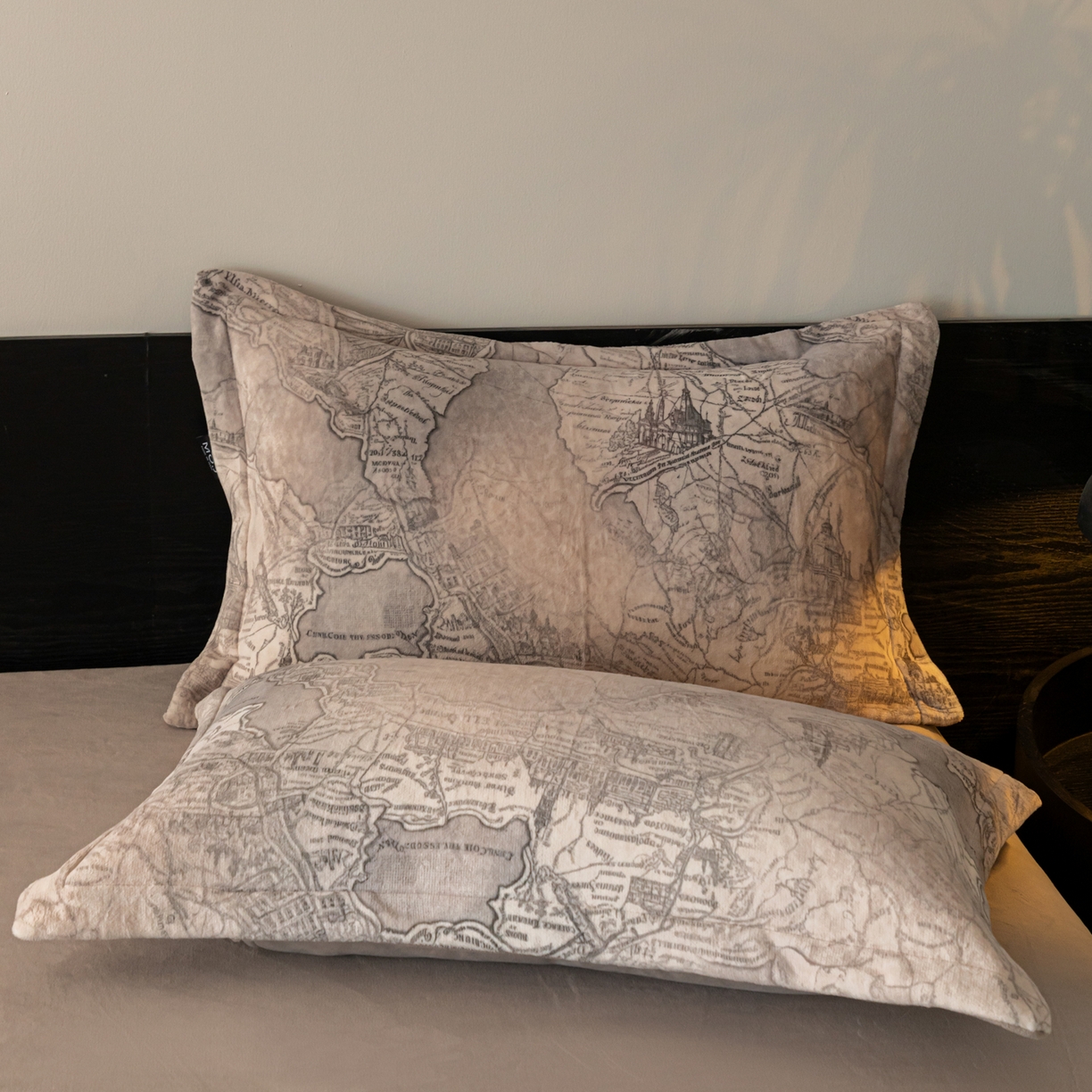 91家纺网 家纺一手货源 找家纺 寐绸家纺 2025秋冬新款230g牛奶绒数码印花四件套 数码四件套-地图