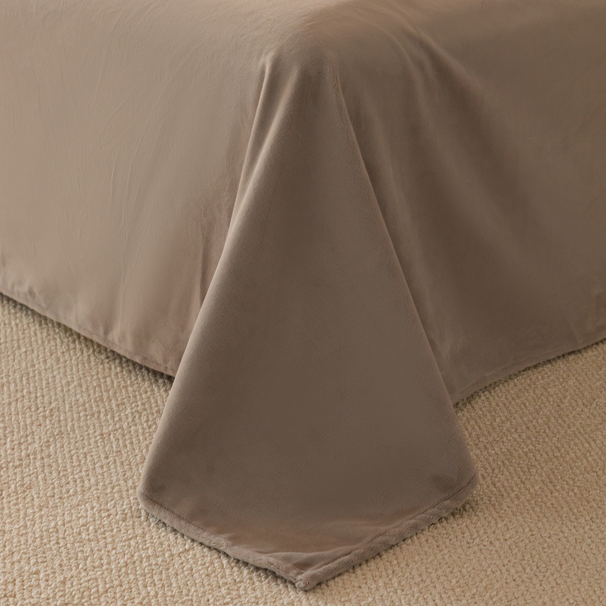 91家纺网 家纺一手货源 找家纺 寐绸家纺 2025秋冬新款230g牛奶绒数码印花四件套 数码四件套-古蝶