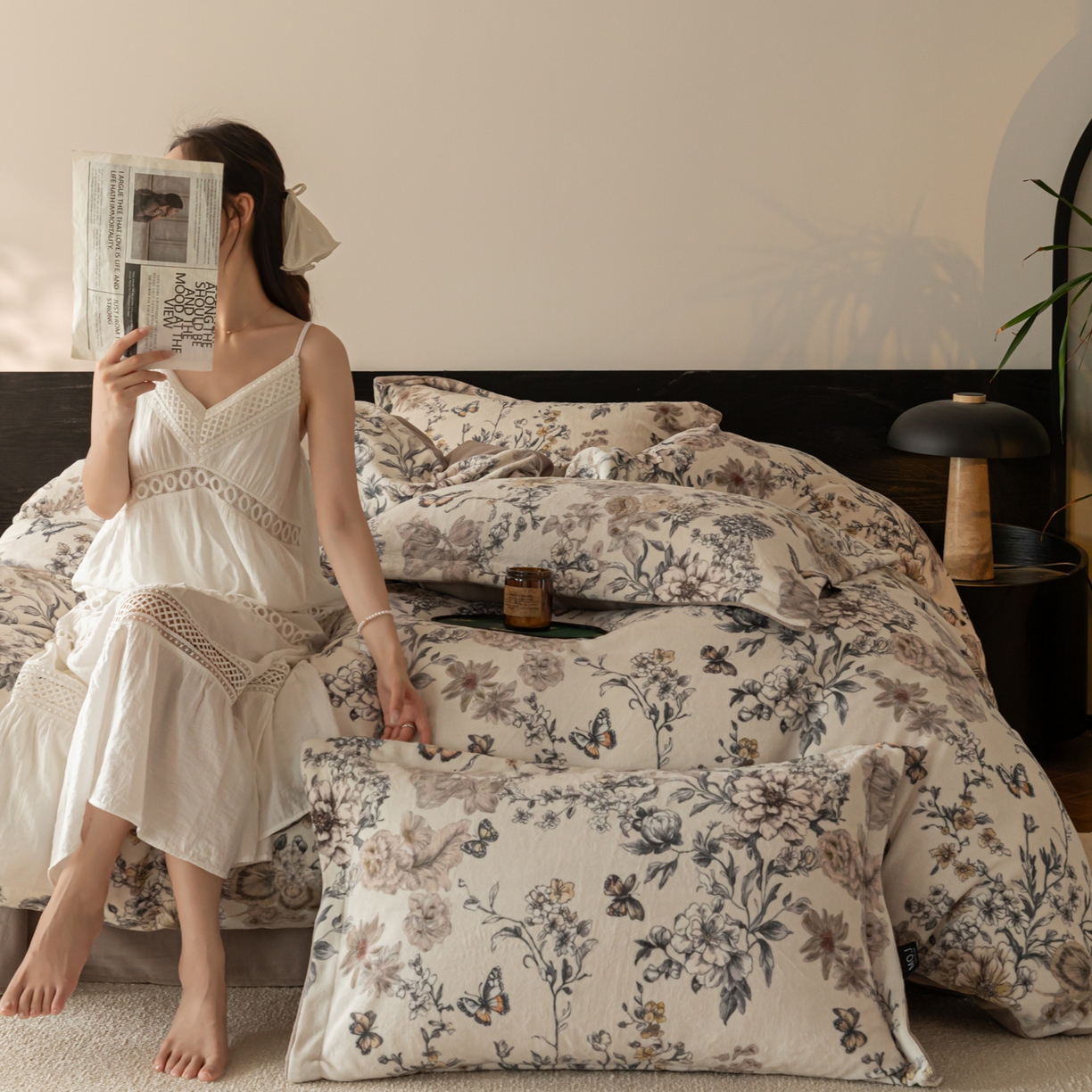 91家纺网 家纺一手货源 找家纺 寐绸家纺 2025秋冬新款230g牛奶绒数码印花四件套 数码四件套-古蝶