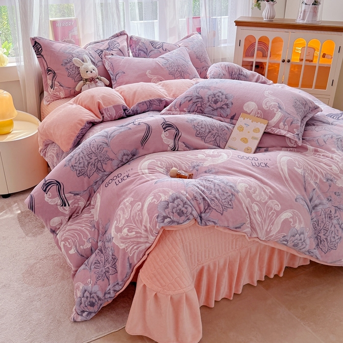 91家纺网 家纺一手货源 找家纺 梵克保罗 2025秋冬新款印花牛奶绒床盖炕垫炕盖四件套-云裳 云裳-理性主义