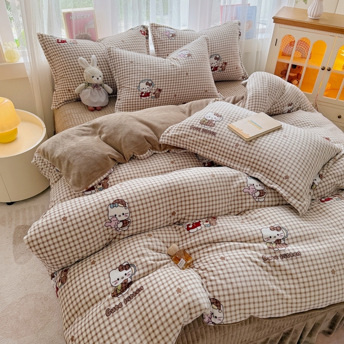 91家纺网 家纺一手货源 找家纺 梵克保罗 2025秋冬新款印花牛奶绒床盖炕垫炕盖四件套-云裳 云裳-猫咪宝贝