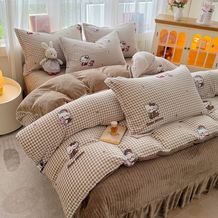 91家纺网 家纺一手货源 找家纺 梵克保罗 2025秋冬新款印花牛奶绒床盖炕垫炕盖四件套-云裳 云裳-猫咪宝贝