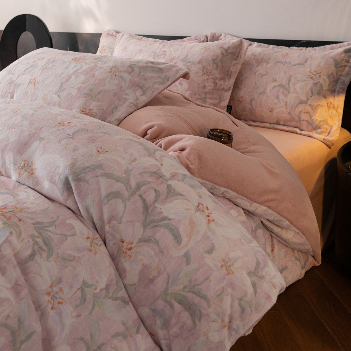 91家纺网 家纺一手货源 找家纺 寐绸家纺 2025秋冬新款230g牛奶绒数码印花四件套 数码四件套-梦百合