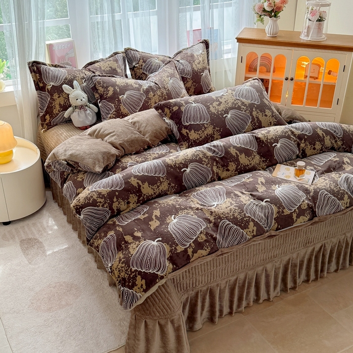 91家纺网 家纺一手货源 找家纺 梵克保罗 2025秋冬新款印花牛奶绒床盖炕垫炕盖四件套-云裳 云裳-南瓜乡