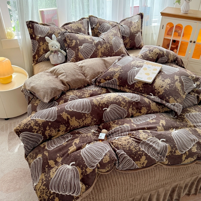 91家纺网 家纺一手货源 找家纺 梵克保罗 2025秋冬新款印花牛奶绒床盖炕垫炕盖四件套-云裳 云裳-南瓜乡