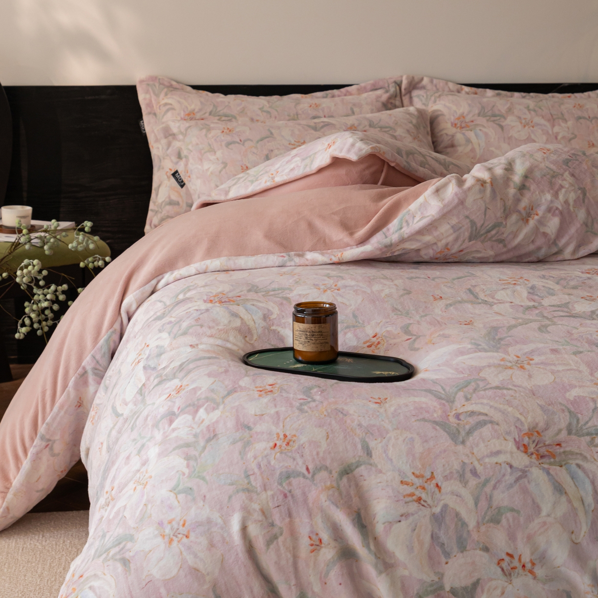 91家纺网 家纺一手货源 找家纺 寐绸家纺 2025秋冬新款230g牛奶绒数码印花四件套 数码四件套-梦百合