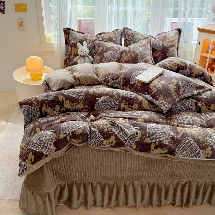 91家纺网 家纺一手货源 找家纺 梵克保罗 2025秋冬新款印花牛奶绒床盖炕垫炕盖四件套-云裳 云裳-南瓜乡