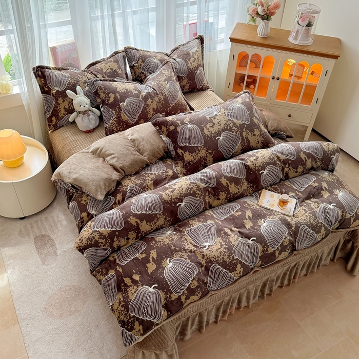 91家纺网 家纺一手货源 找家纺 梵克保罗 2025秋冬新款印花牛奶绒床盖炕垫炕盖四件套-云裳 云裳-南瓜乡