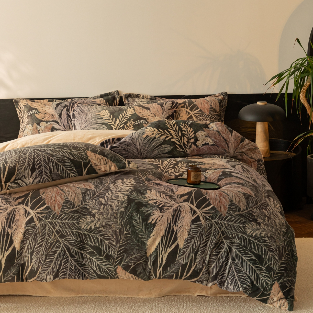 91家纺网 家纺一手货源 找家纺 寐绸家纺 2025秋冬新款230g牛奶绒数码印花四件套 数码四件套-梦境