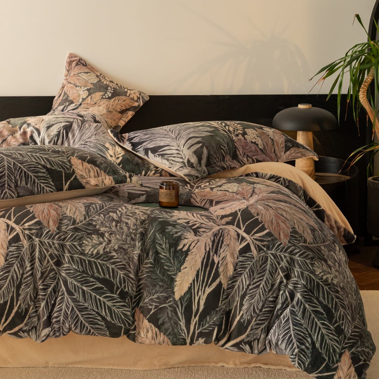 91家纺网 家纺一手货源 找家纺 寐绸家纺 2025秋冬新款230g牛奶绒数码印花四件套 数码四件套-梦境