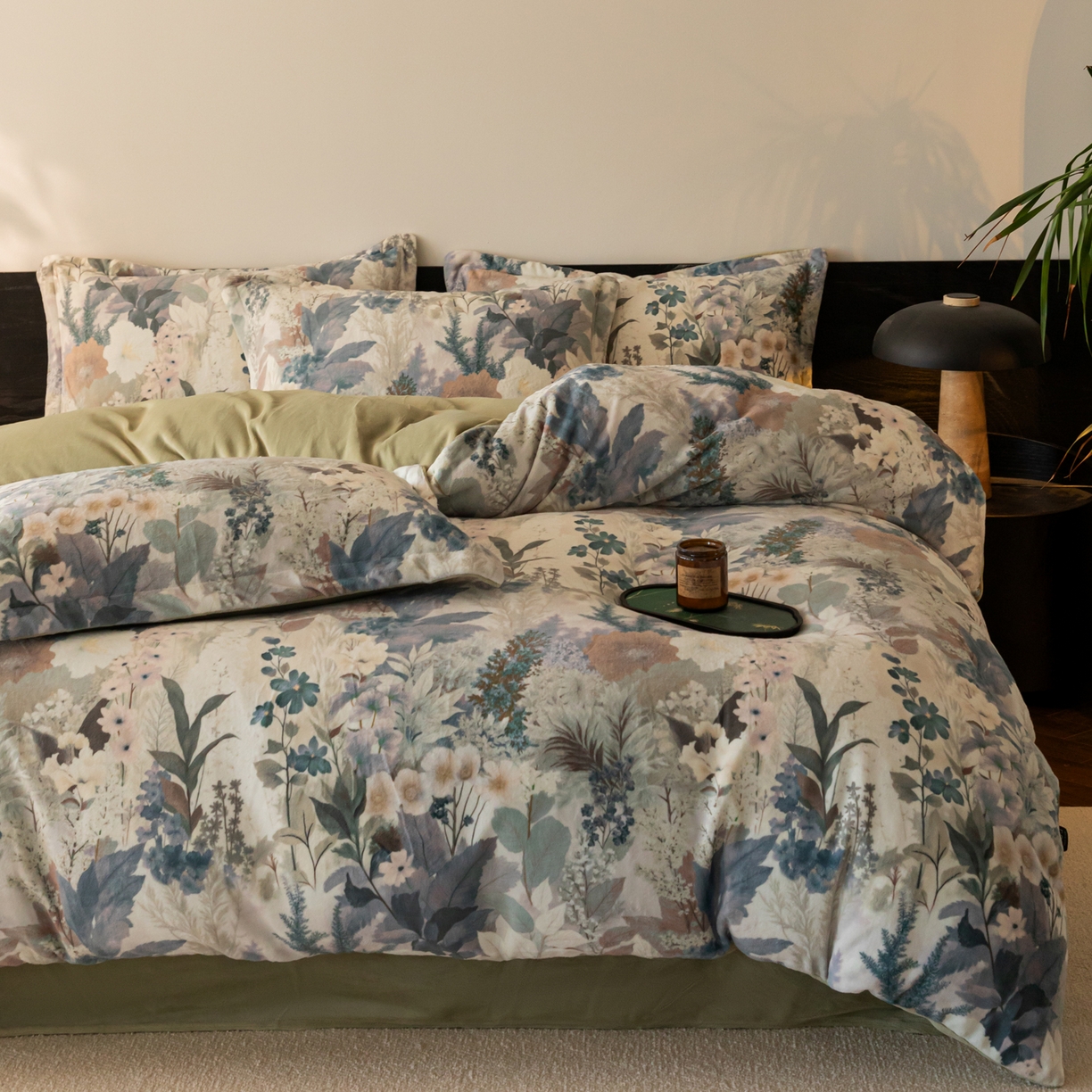 91家纺网 家纺一手货源 找家纺 寐绸家纺 2025秋冬新款230g牛奶绒数码印花四件套 数码四件套-菩提树下