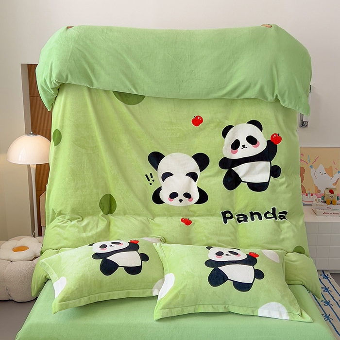 91家纺网 家纺一手货源 找家纺 福来临家纺 2025牛奶绒大版卡通四件套 熊猫乐园