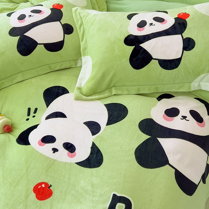 91家纺网 家纺一手货源 找家纺 福来临家纺 2025牛奶绒大版卡通四件套 熊猫乐园