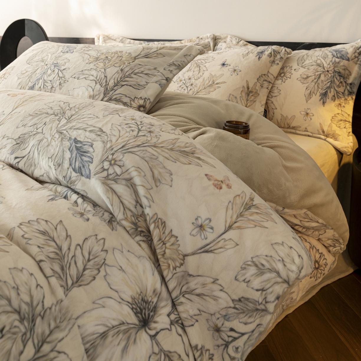 91家纺网 家纺一手货源 找家纺 寐绸家纺 2025秋冬新款230g牛奶绒数码印花四件套 数码四件套-芊芊如意