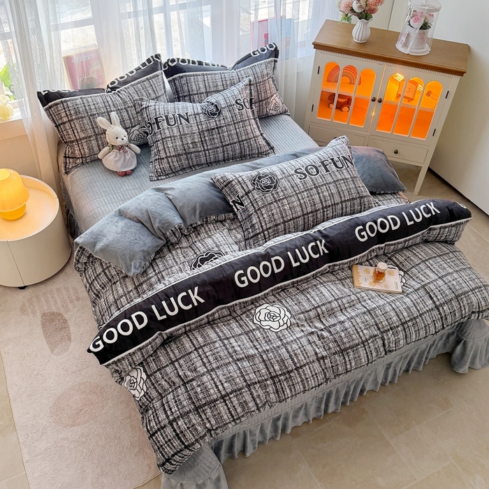 91家纺网 家纺一手货源 找家纺 梵克保罗 2025秋冬新款印花牛奶绒床盖炕垫炕盖四件套-云裳 云裳-香风玫瑰