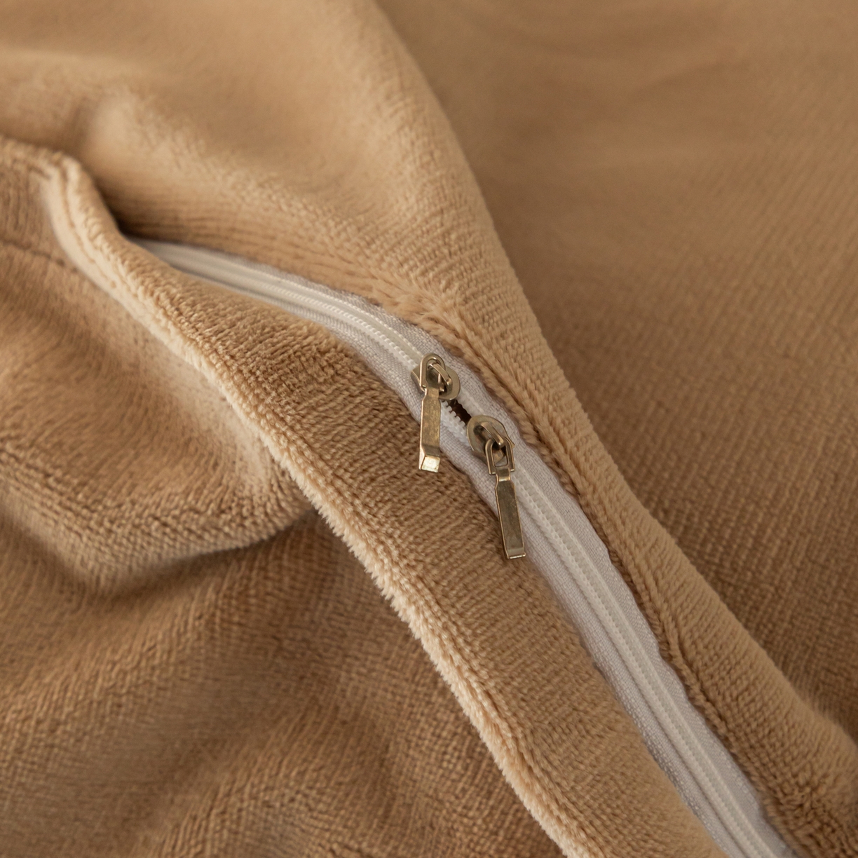 91家纺网 家纺一手货源 找家纺 寐绸家纺 2025秋冬新款230g牛奶绒数码印花四件套 数码四件套-秋风暖意