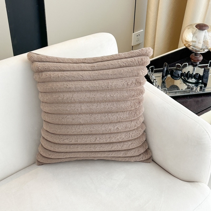 91家纺网 家纺一手货源 找家纺 （总）新奇异 2025新款仿兔毛绒抱枕（支持定制）