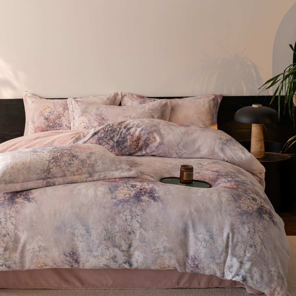 91家纺网 家纺一手货源 找家纺 寐绸家纺 2025秋冬新款230g牛奶绒数码印花四件套 数码四件套-秋叶繁华