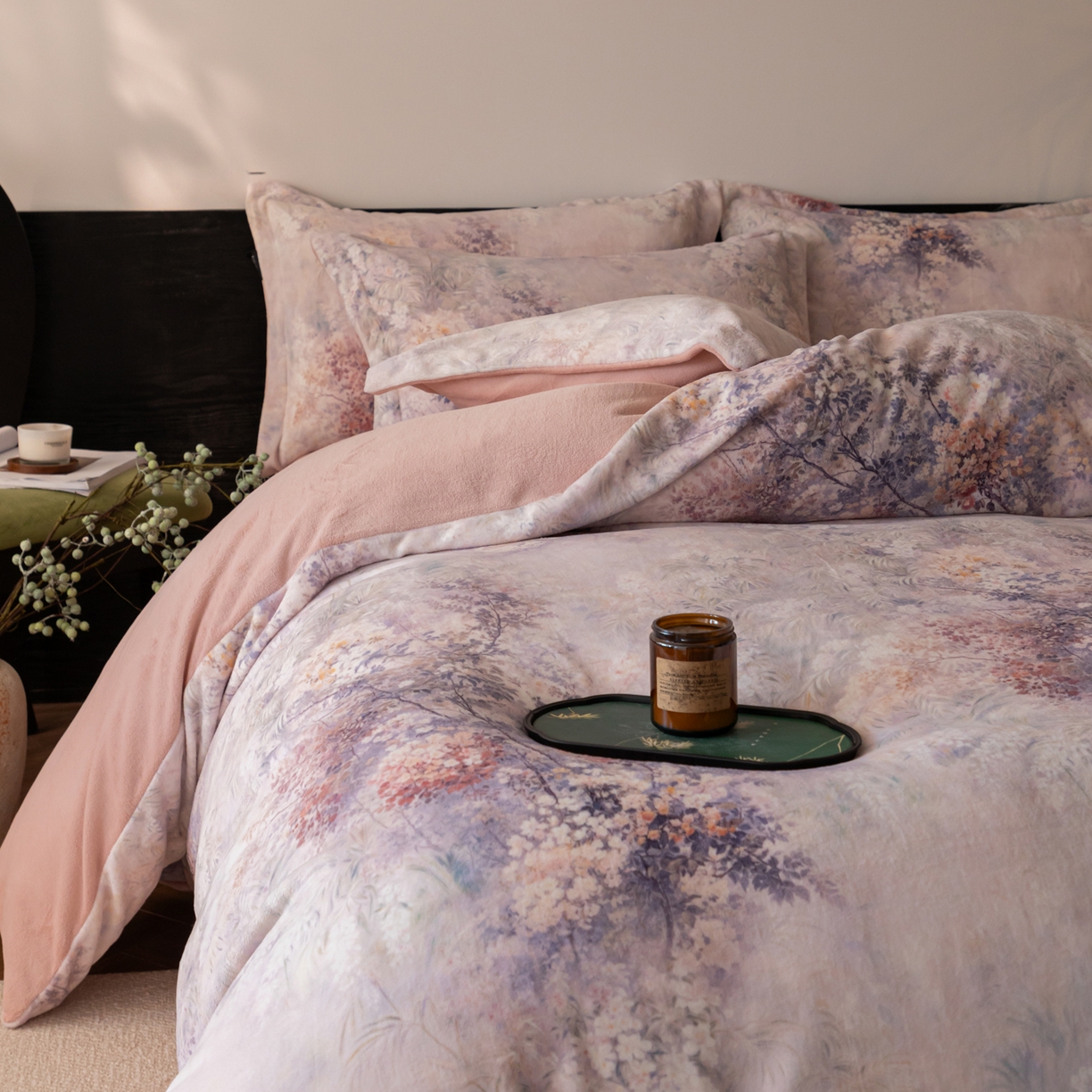 91家纺网 家纺一手货源 找家纺 寐绸家纺 2025秋冬新款230g牛奶绒数码印花四件套 数码四件套-秋叶繁华