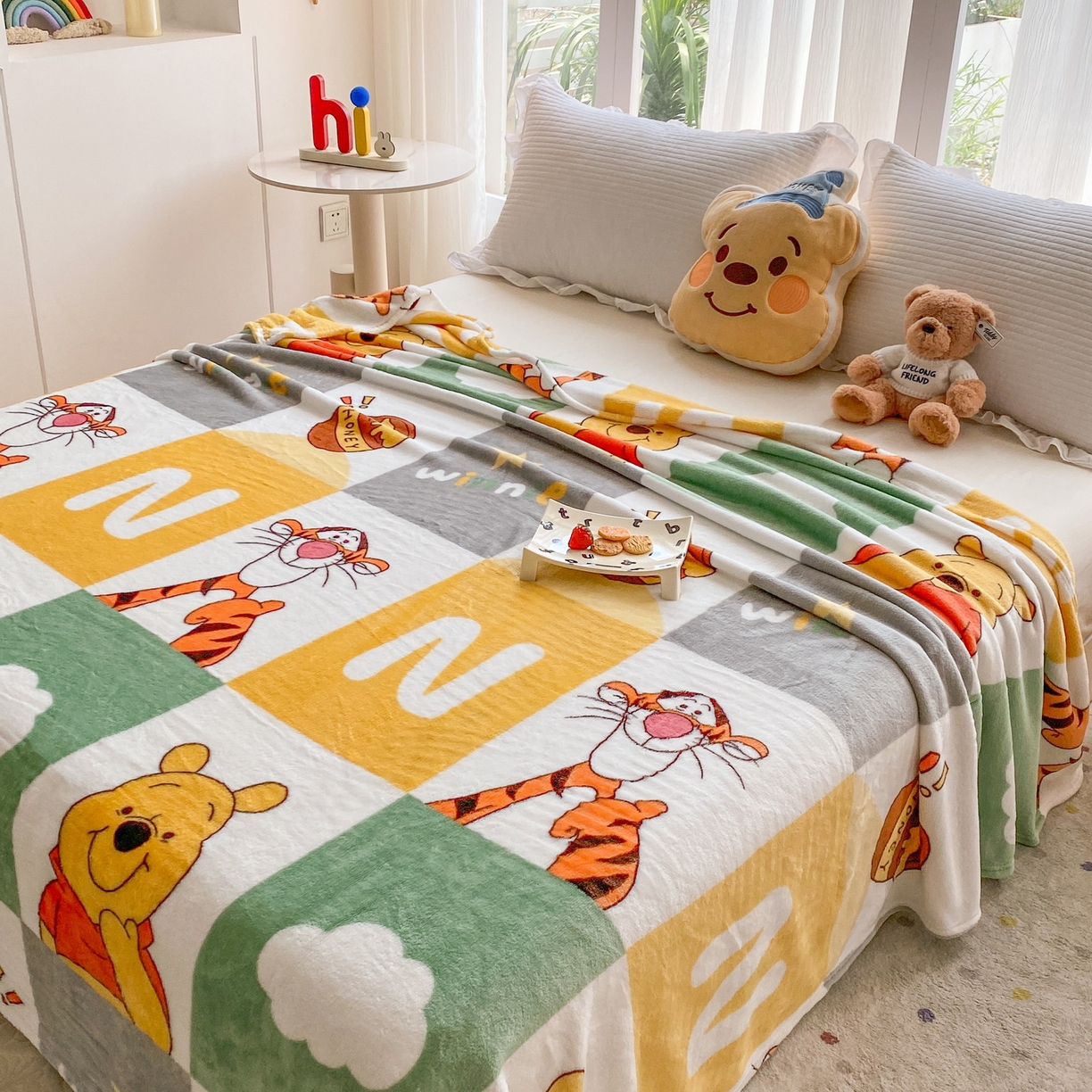 91家纺网 家纺一手货源 找家纺 一电 2025新款卡通高克重双面法莱绒毛毯四季盖毯 虎熊格秀