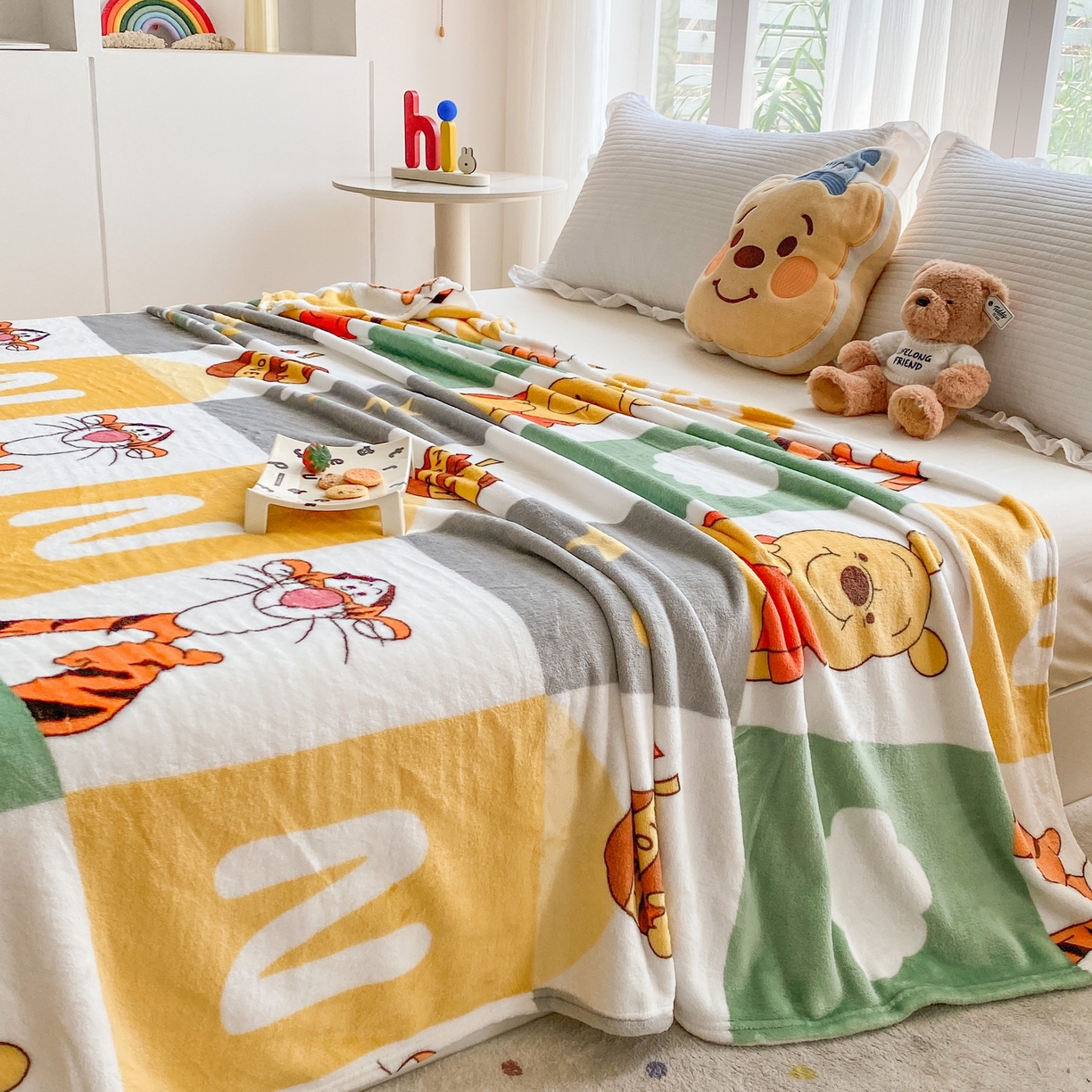 91家纺网 家纺一手货源 找家纺 一电 2025新款卡通高克重双面法莱绒毛毯四季盖毯 虎熊格秀