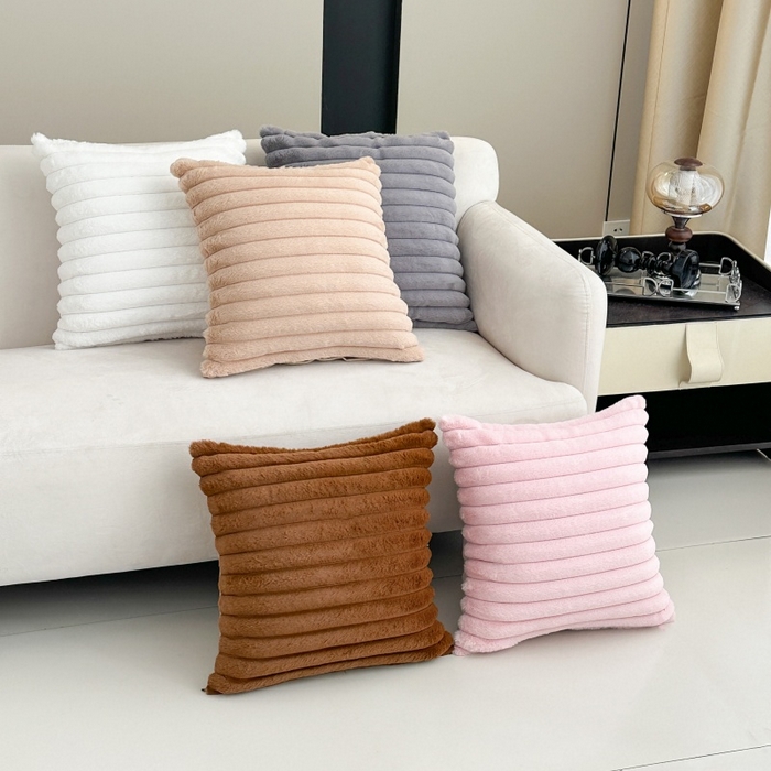 91家纺网 家纺一手货源 找家纺 （总）新奇异 2025新款仿兔毛绒抱枕（支持定制）