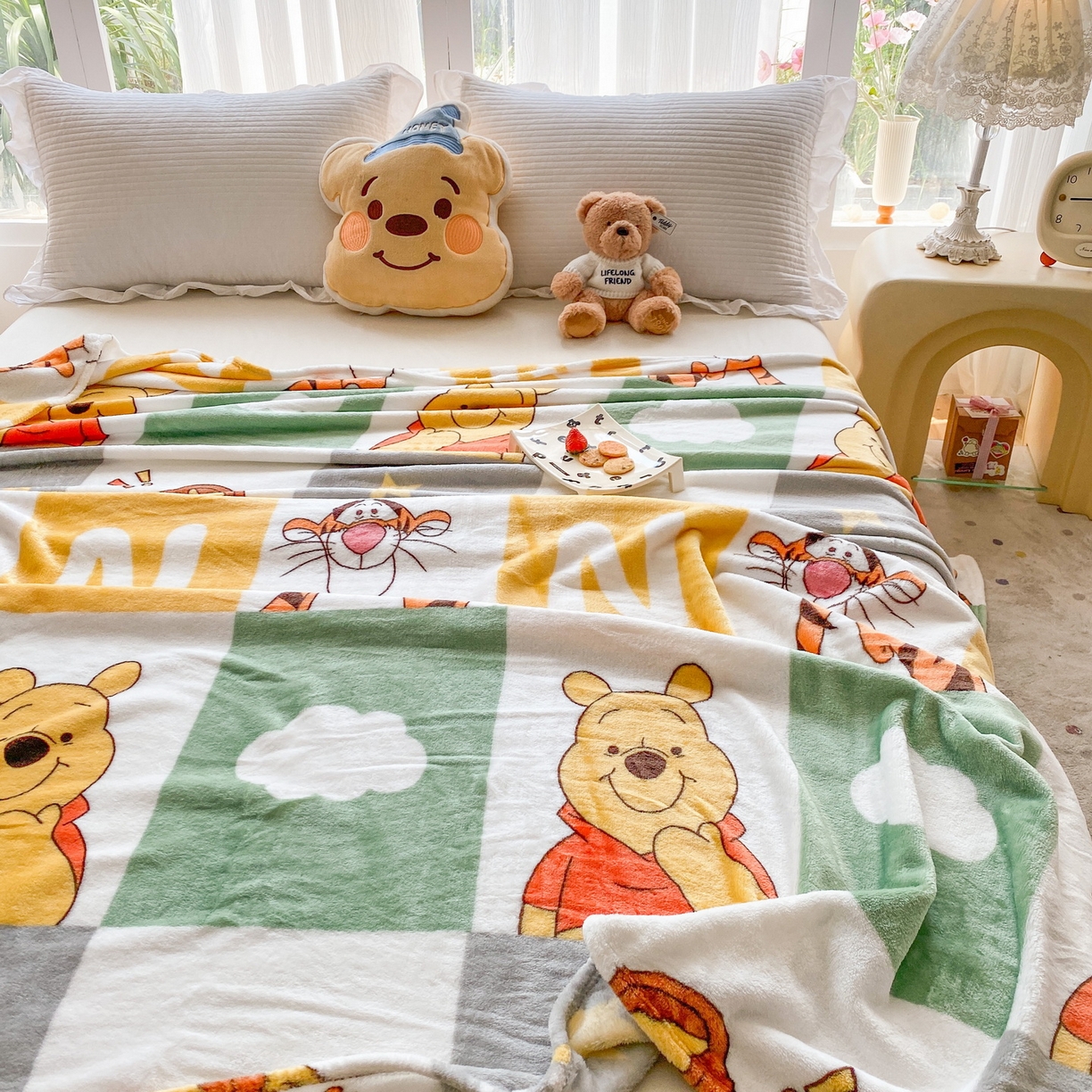 91家纺网 家纺一手货源 找家纺 一电 2025新款卡通高克重双面法莱绒毛毯四季盖毯 虎熊格秀