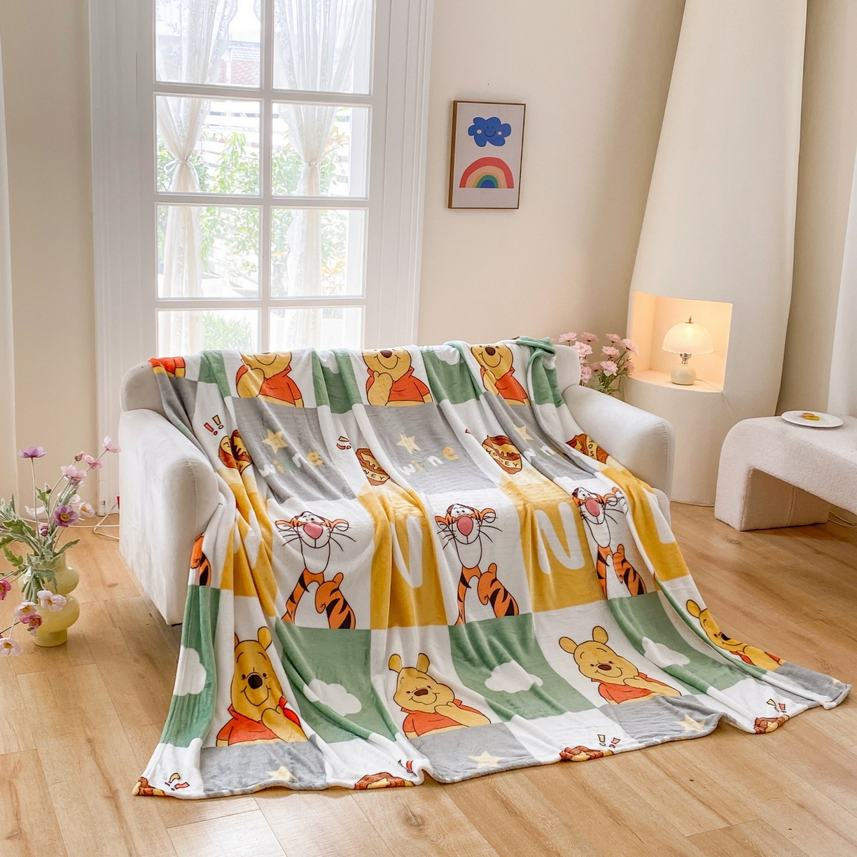 91家纺网 家纺一手货源 找家纺 一电 2025新款卡通高克重双面法莱绒毛毯四季盖毯 虎熊格秀